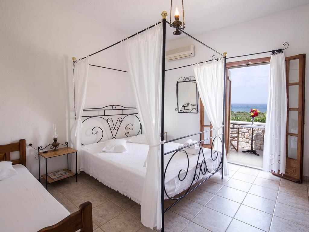 Foivos 2 Hotel Gythio Room photo