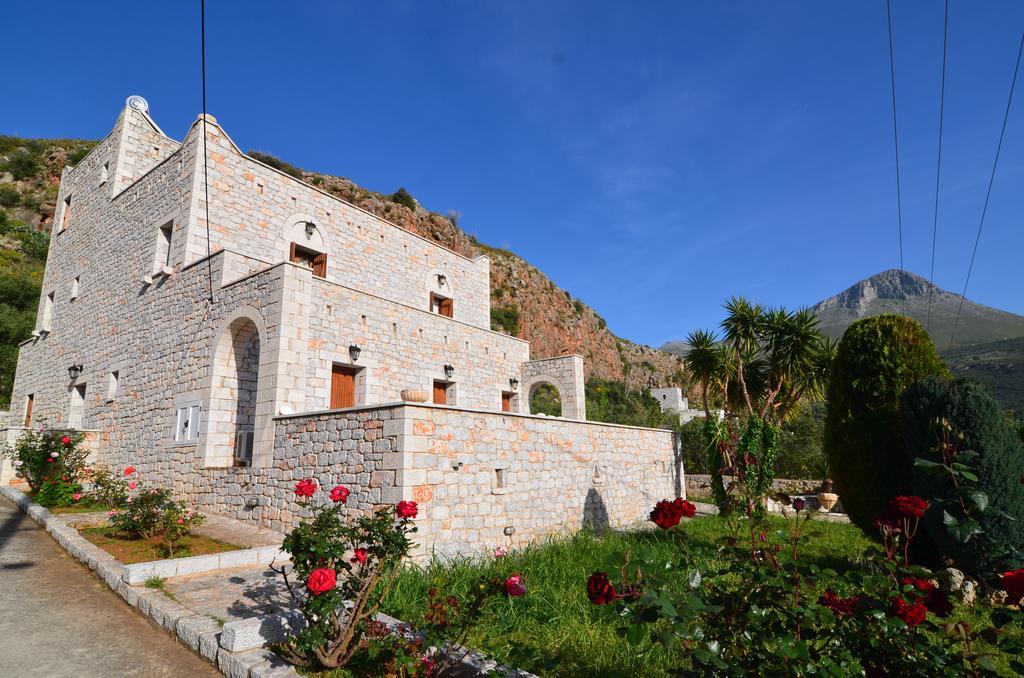 Foivos 2 Hotel Gythio Exterior photo