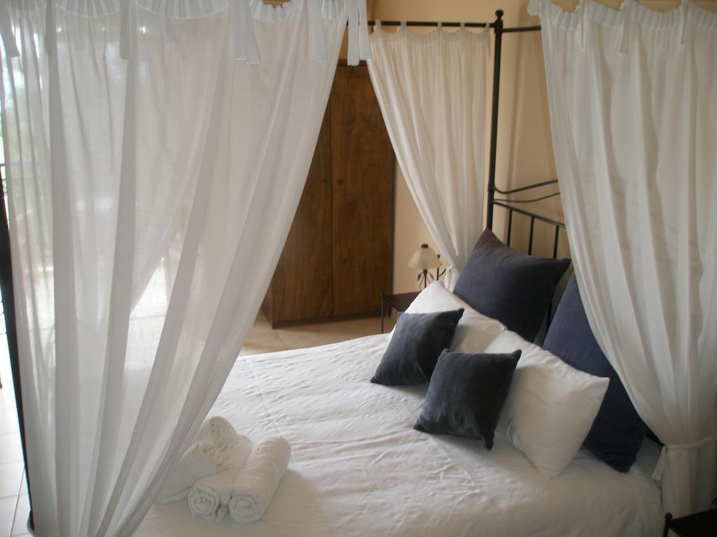 Foivos 2 Hotel Gythio Room photo