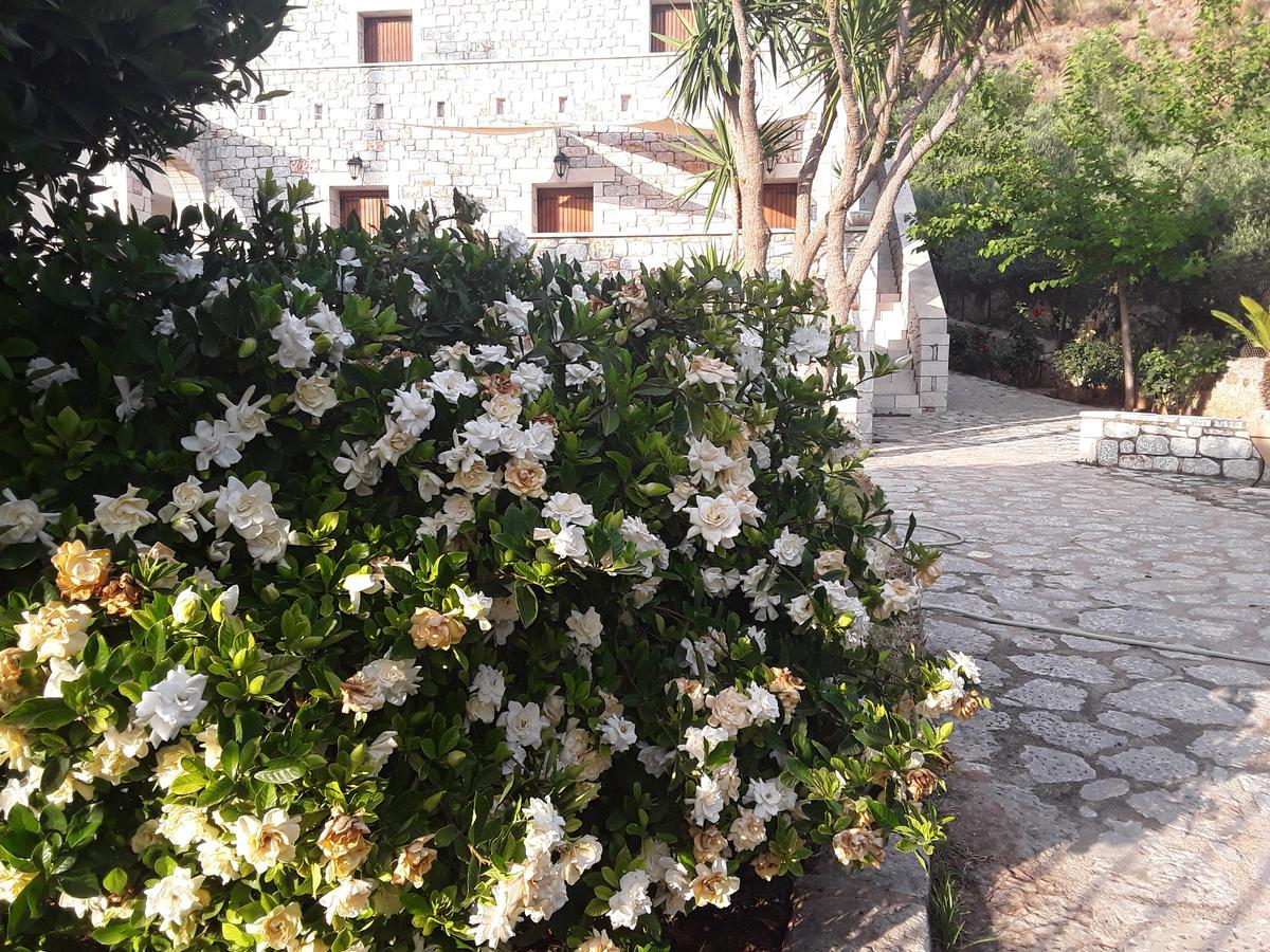 Foivos 2 Hotel Gythio Exterior photo